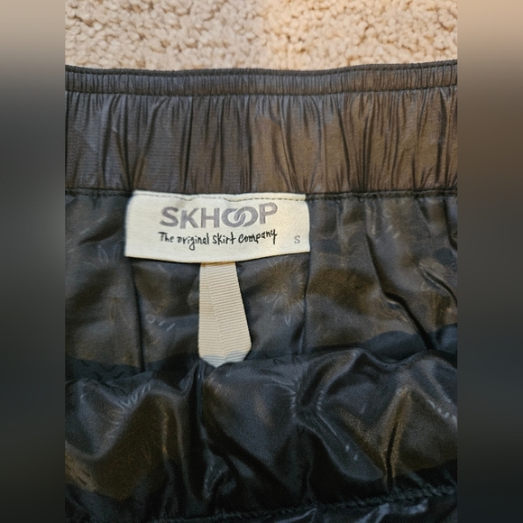 SKHOOP Black Quilted Duck Down Skirt Size S women’s Sweden NWOT - Picture 2 of 10